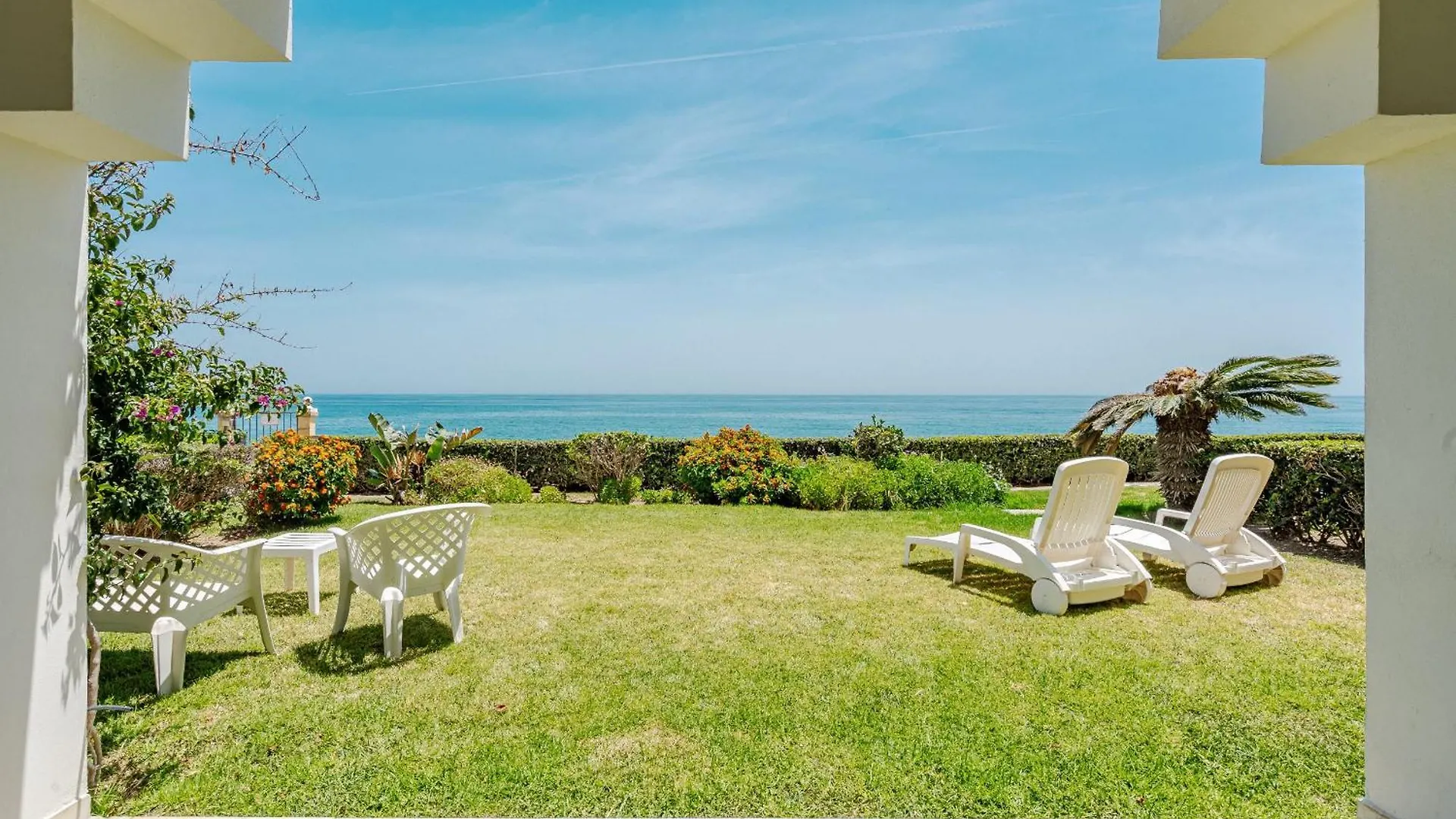 41 Front Row Beach Panoramic Sea View In Estepona Apartment Spain