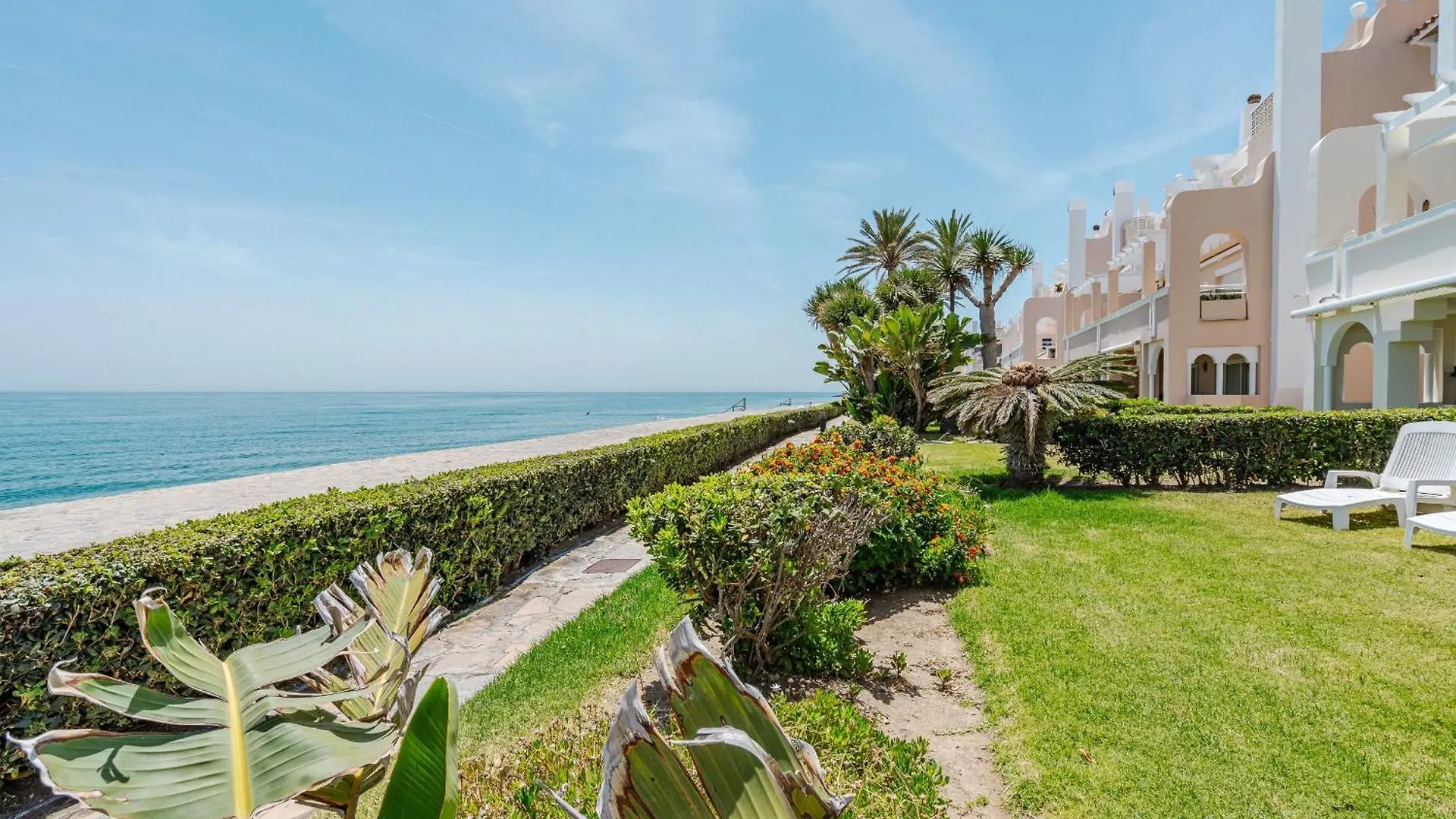 41 Front Row Beach Panoramic Sea View In Estepona Apartment