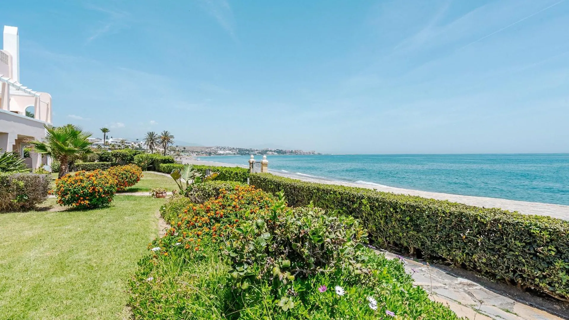 41 Front Row Beach Panoramic Sea View In Estepona Apartment 0*,